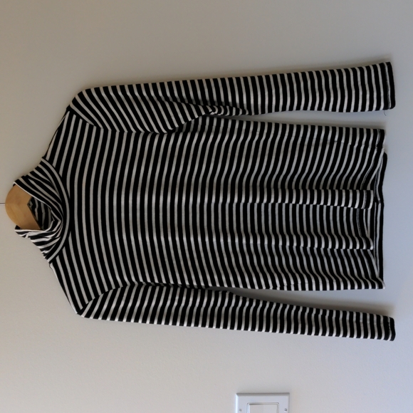 GAP Striped Turtleneck Top - Picture 1 of 4